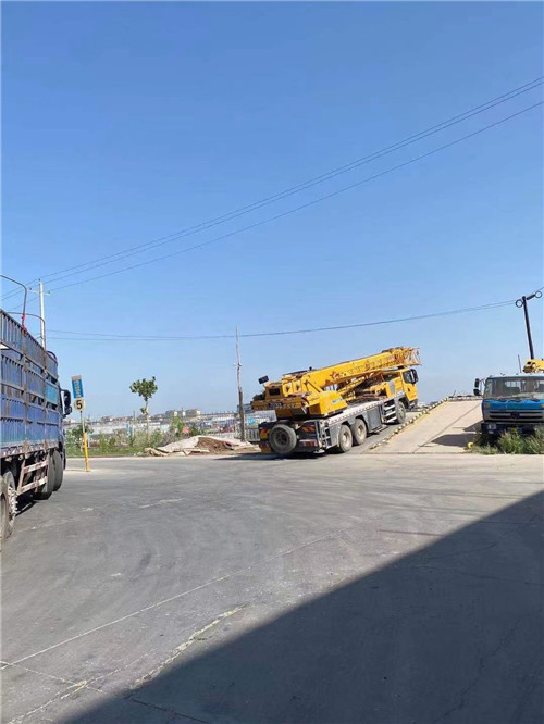 蚌埠市25吨吊车的租赁价格大概是多少？