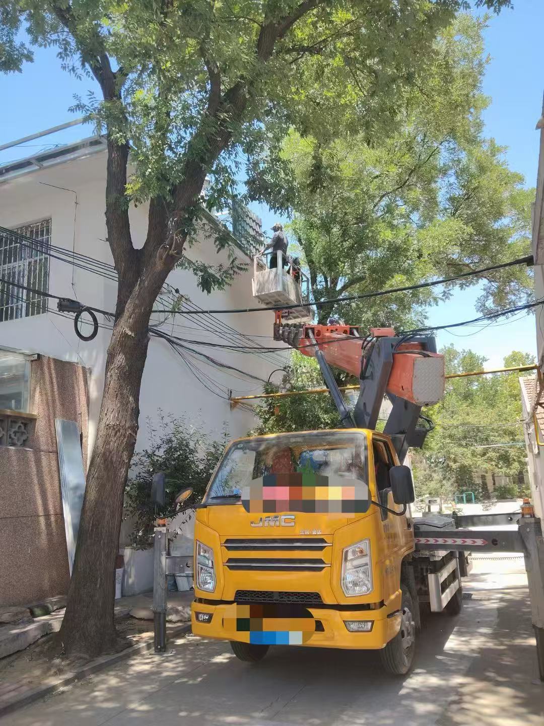 蚌埠市高空作业车能吊装重物吗？最大承载多少公斤？