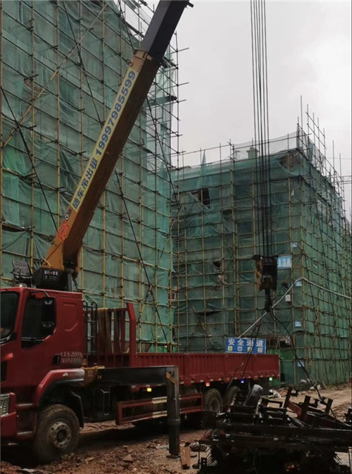 蚌埠市“慢工细活”—— 吊车的 “微动控制” 技术